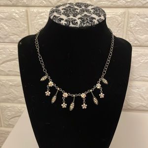 VINTAGE. Stunning glass bead necklace.